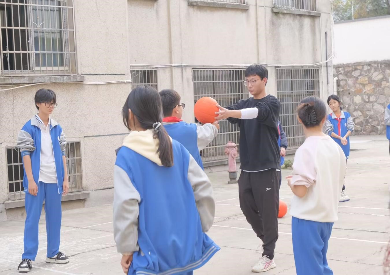 8b5500c38333484cbd047ef925ff7194.jpg 8b5500c38333484cbd047ef925ff7194.jpg