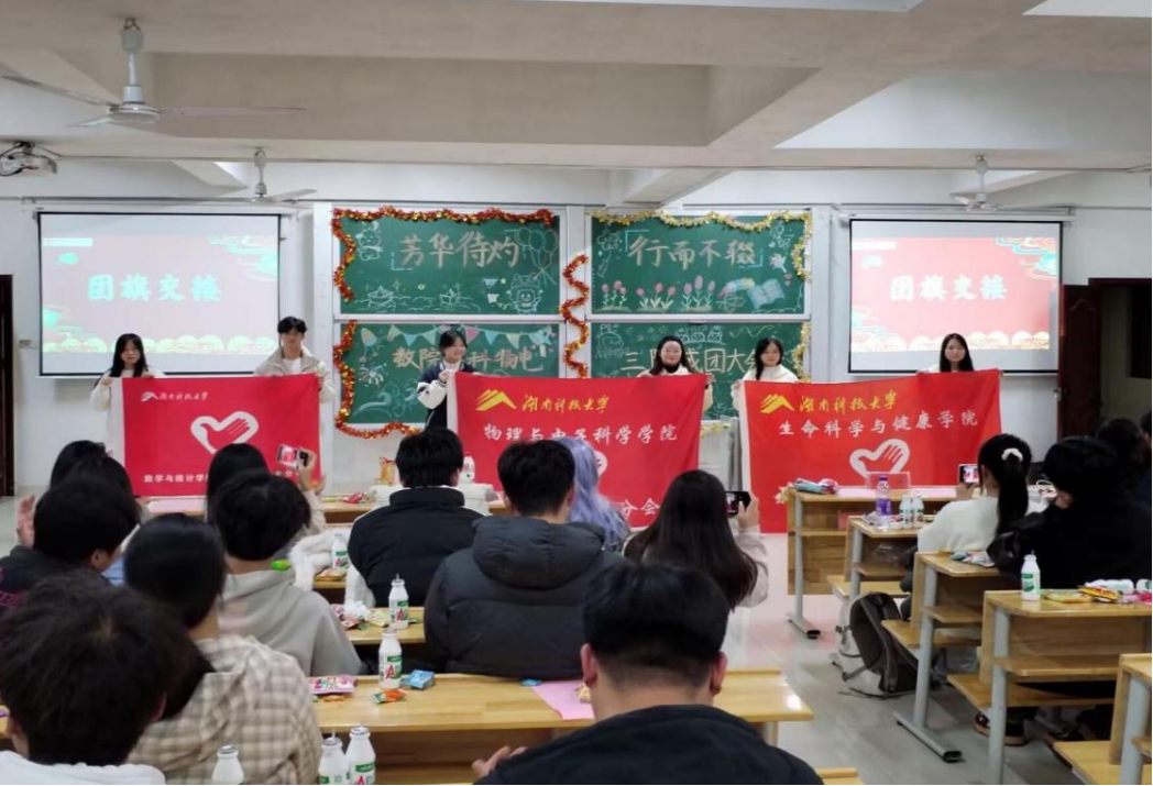 241fc803bd704506a441465288ad6d19.png 241fc803bd704506a441465288ad6d19.png